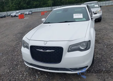 2017 Chrysler 300 300S из США, поврежденный, VIN 2C3CCABGXHH617888